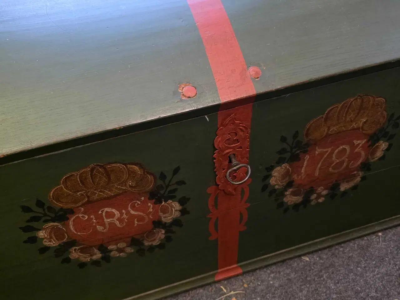 Billede 1 - Antik kiste meget smuk og stor