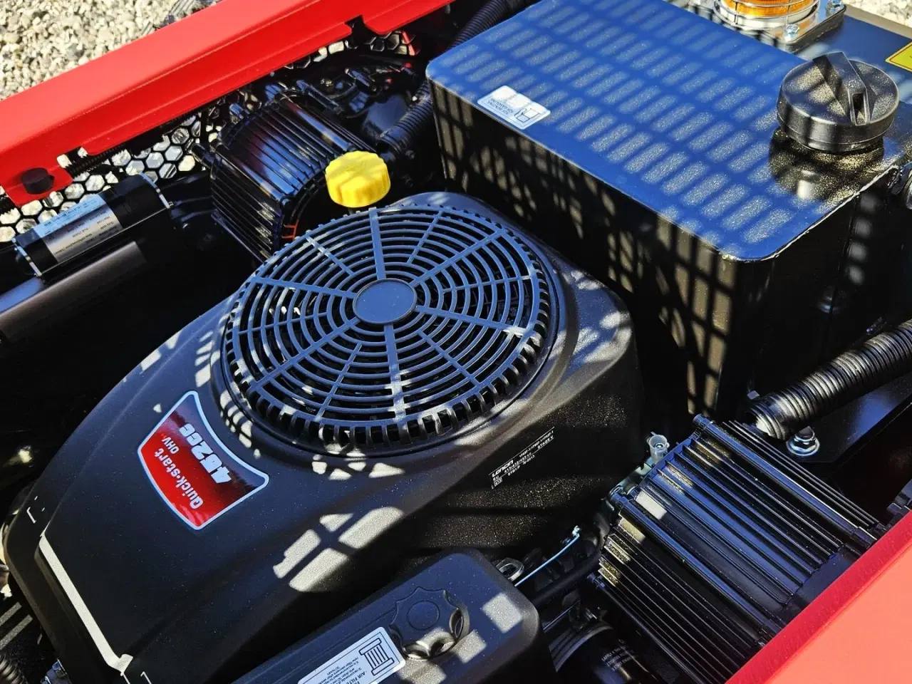 Billede 10 - Bluebird FM 24-70 / fjernstyret skråningsklipper / fabriksny