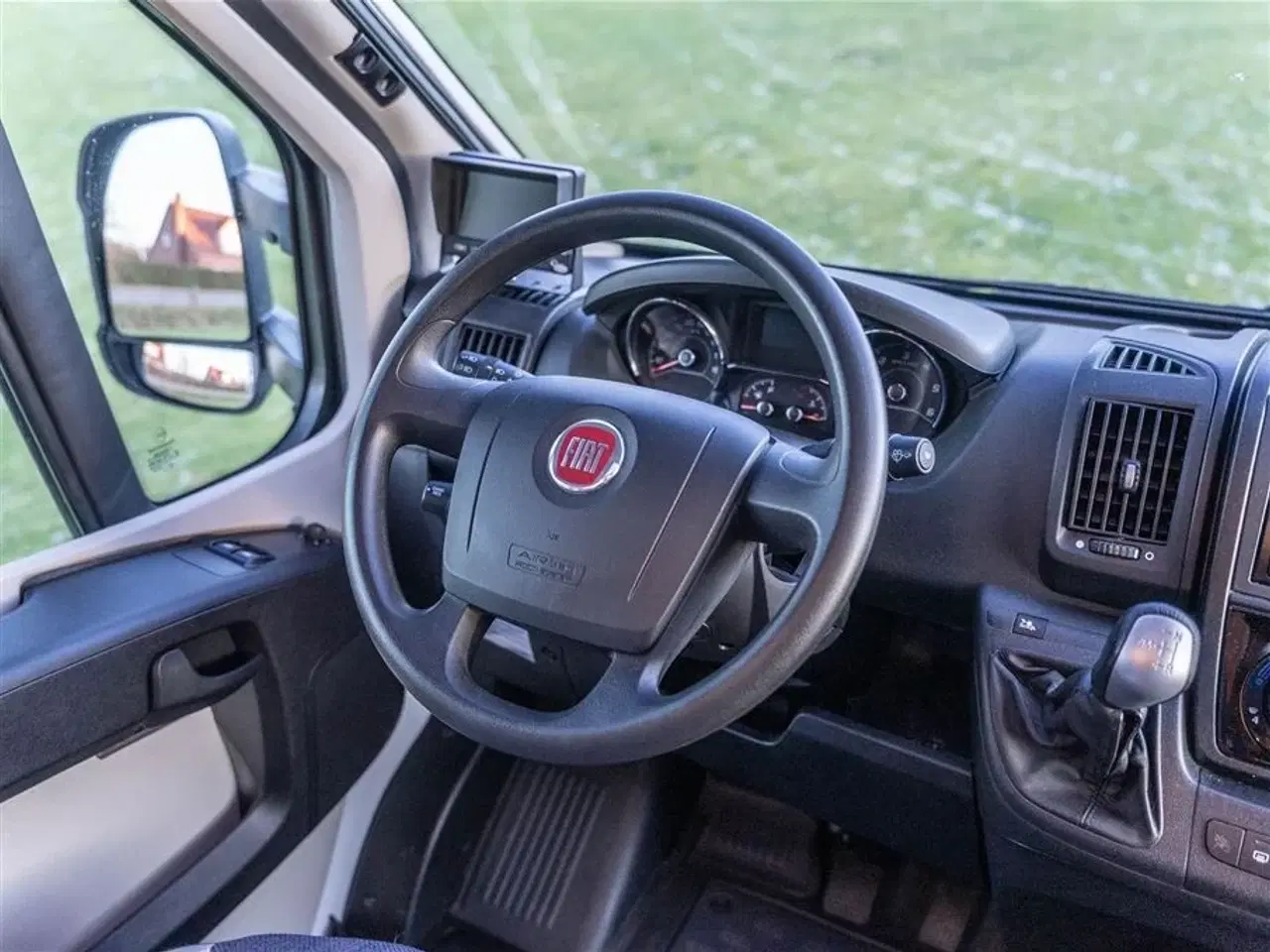 Billede 8 - 2017 - Knaus Sky TI 650 MEG Platinum Selection Automatgear og langsgående senge