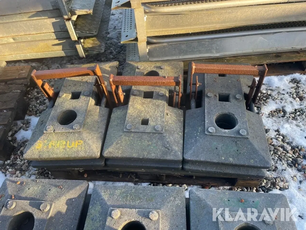 Billede 7 - Fødder til hegn 12 styk