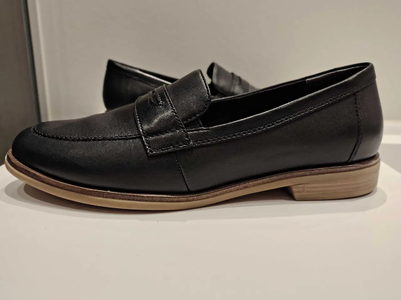 Billede 4 - Sort Tamaris lav sort hyttesko str 39