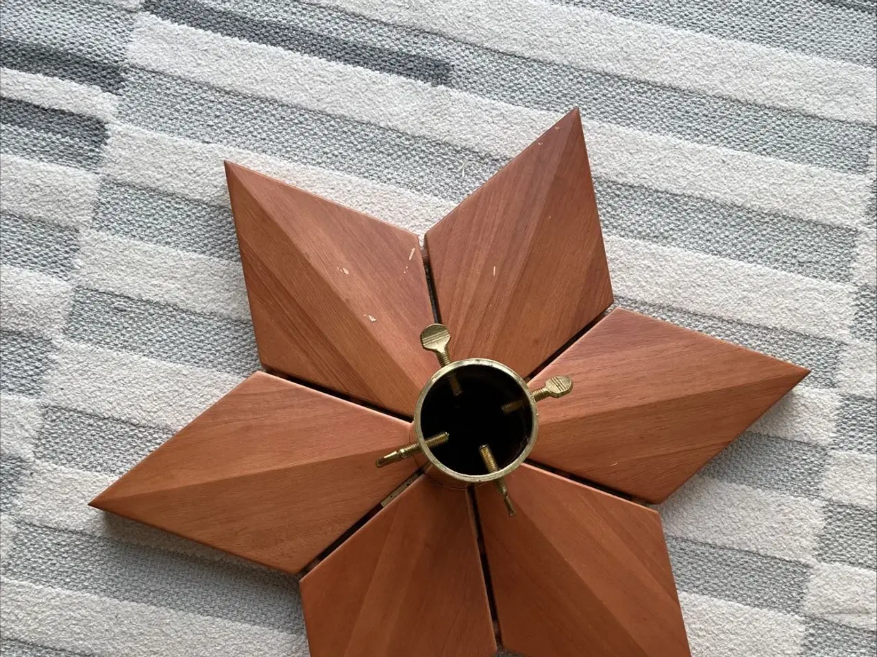 Billede 2 - Trip Trap juletræsfod