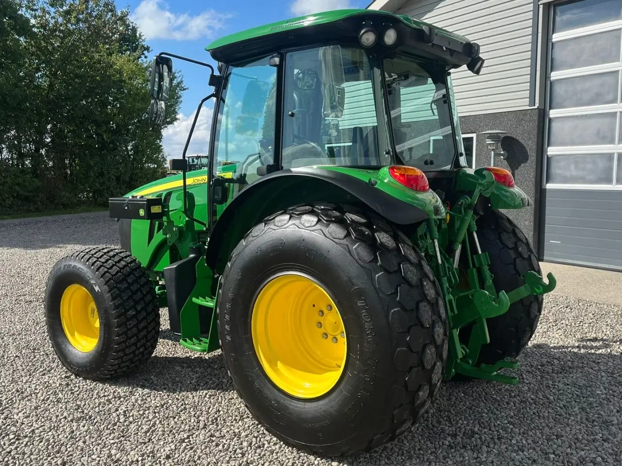 Billede 3 - John Deere 5090 M Med græsdæk