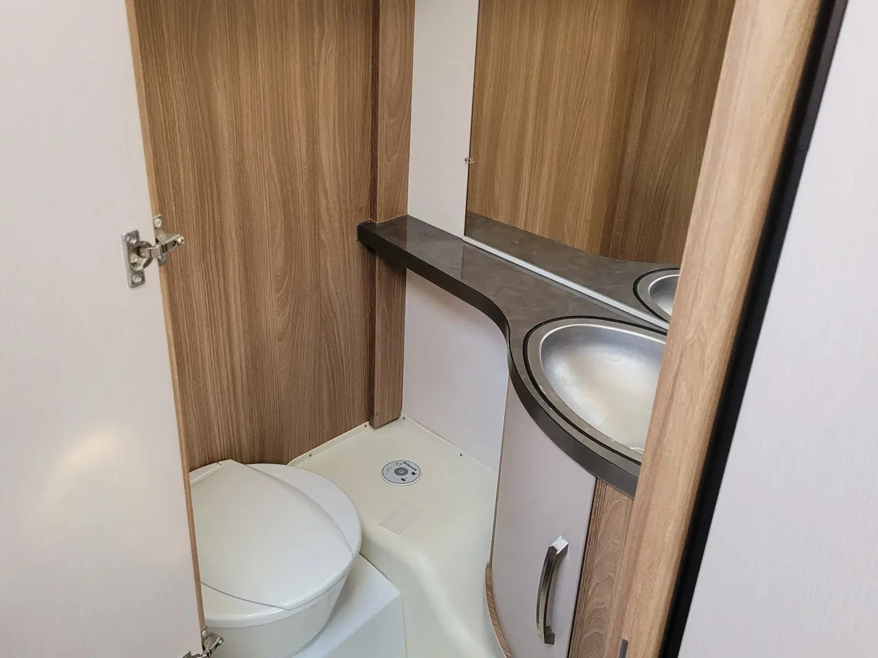 Billede 7 - Flot Burstner campingvogn 