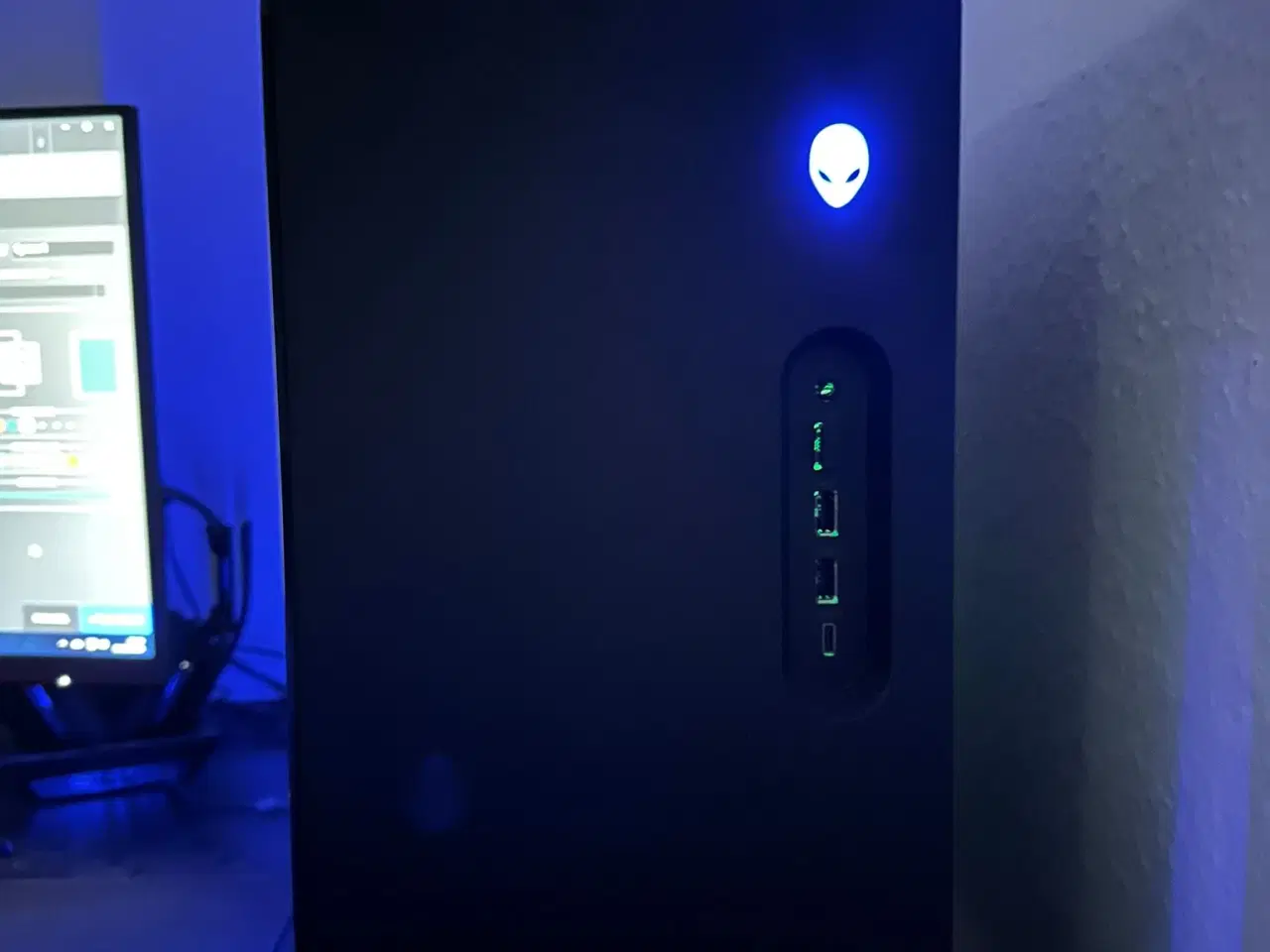Billede 3 - DELL - ALIENWARE AURORA R16 - 6 MONTHS OF USE ONLY