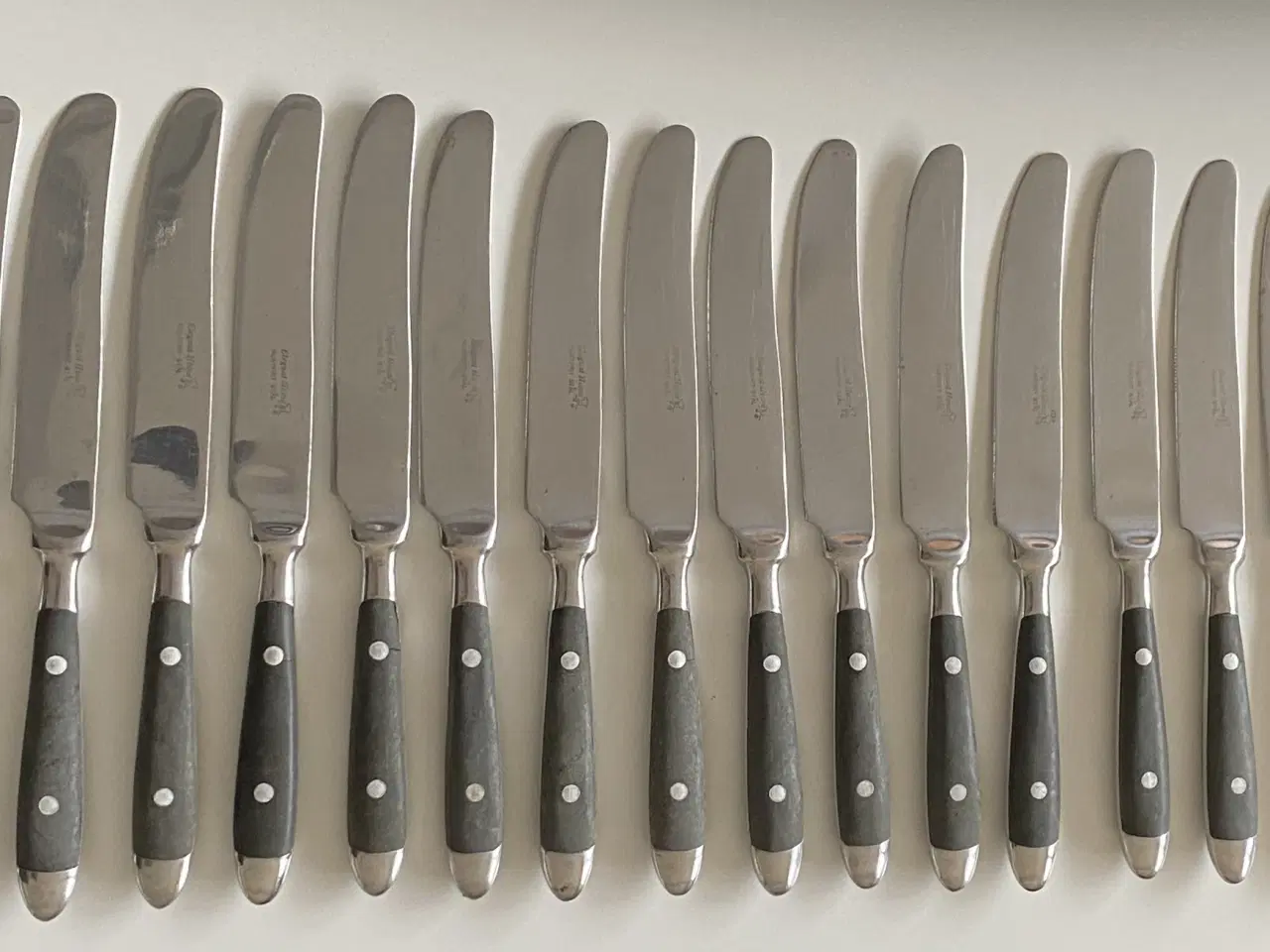 Billede 1 - Ældre solid bestik