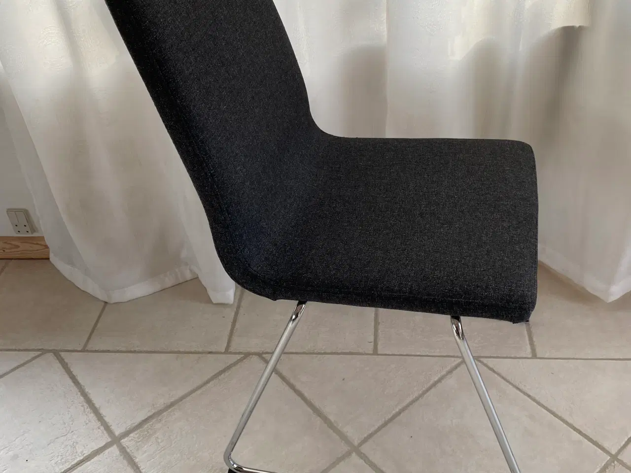 Billede 5 - Spisebordstole grå fra Ikea