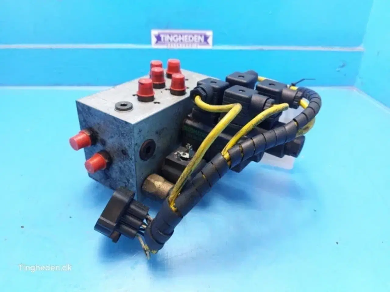 Billede 13 - New Holland FX38 Hydraulikventil 84037241