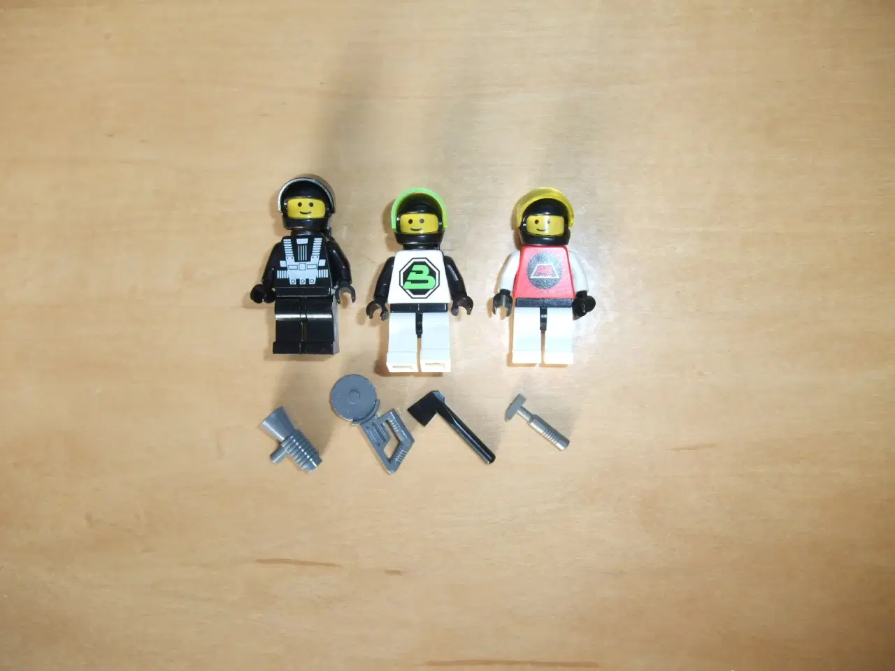 Billede 1 - Lego Blacktron Figurer+Tilbehør