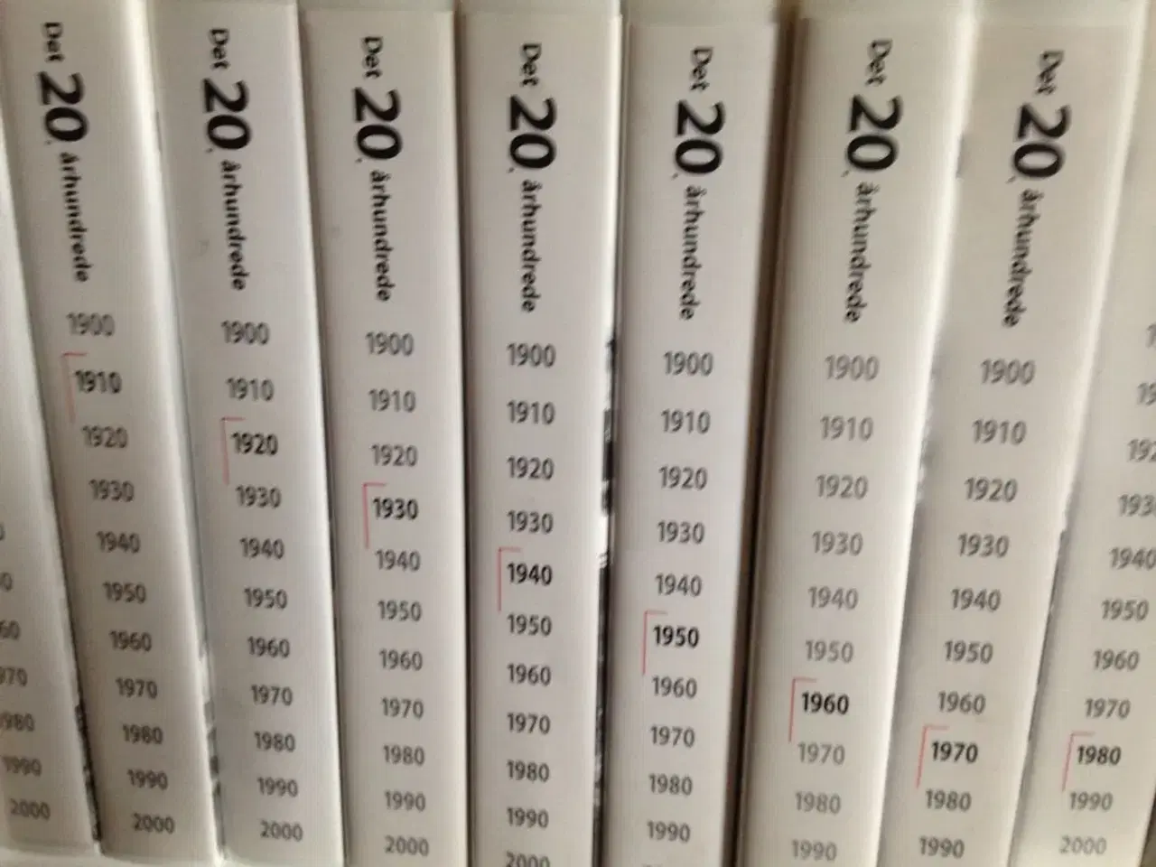 Billede 2 - 11 historiebøger + VHS 