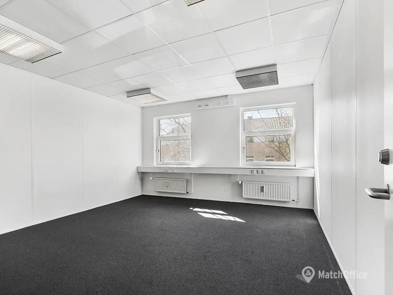 Billede 5 - Velindrettet kontorlejemål med mødelokale på 367 m2 tilbydes i præsentabel ejendom med central placering i Gladsaxe Erhvervsby.