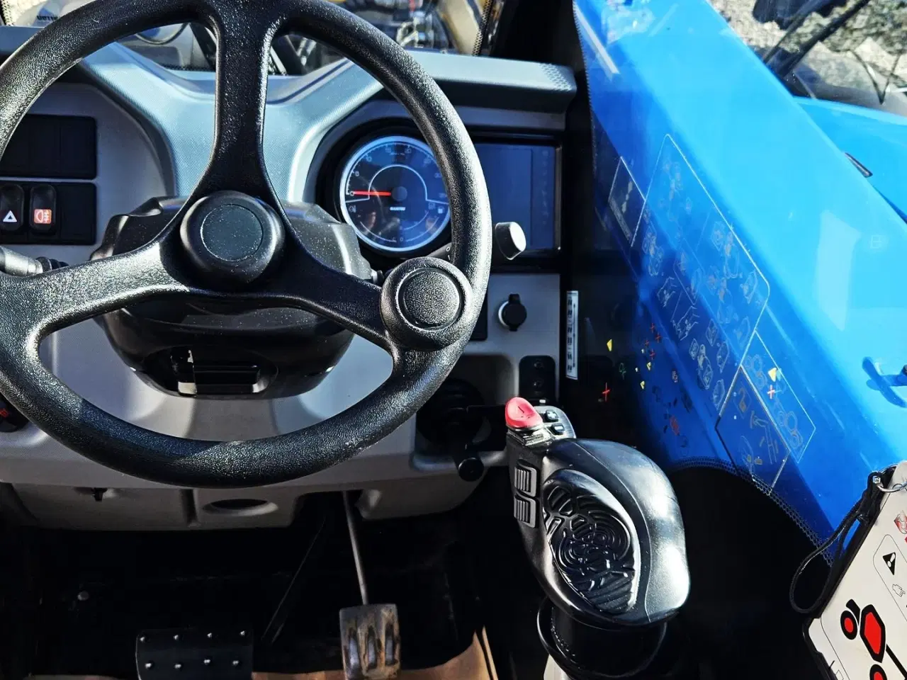 Billede 16 - Manitou ULM 415 H / som ny / inkl. redskaber / kan køres på trailer