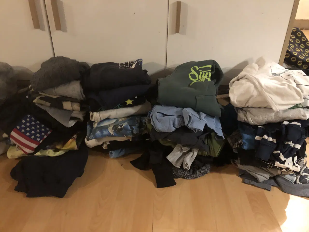 Billede 3 - Tøjpakke str 146-152 dreng