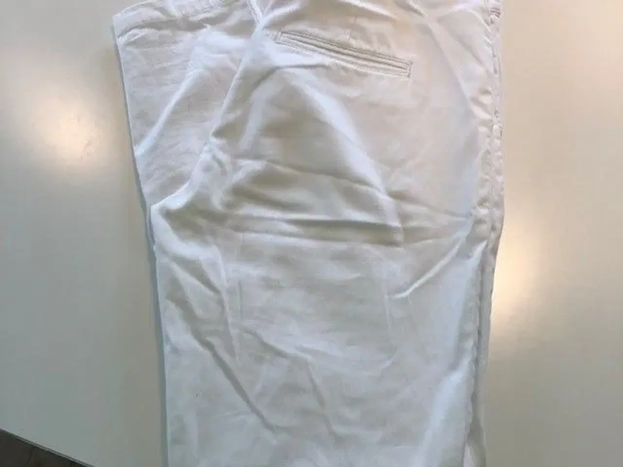 Billede 1 - Hvide bukser