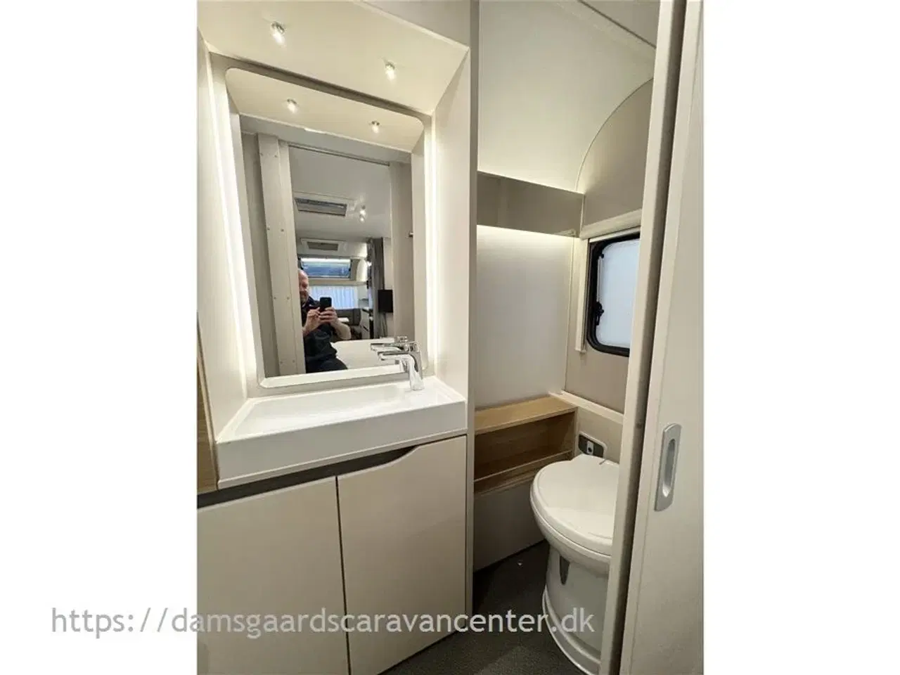 Billede 16 - 2021 - Adria Adora 613 UT   Queensbed-Gulvtemp.-Endebad--Telt