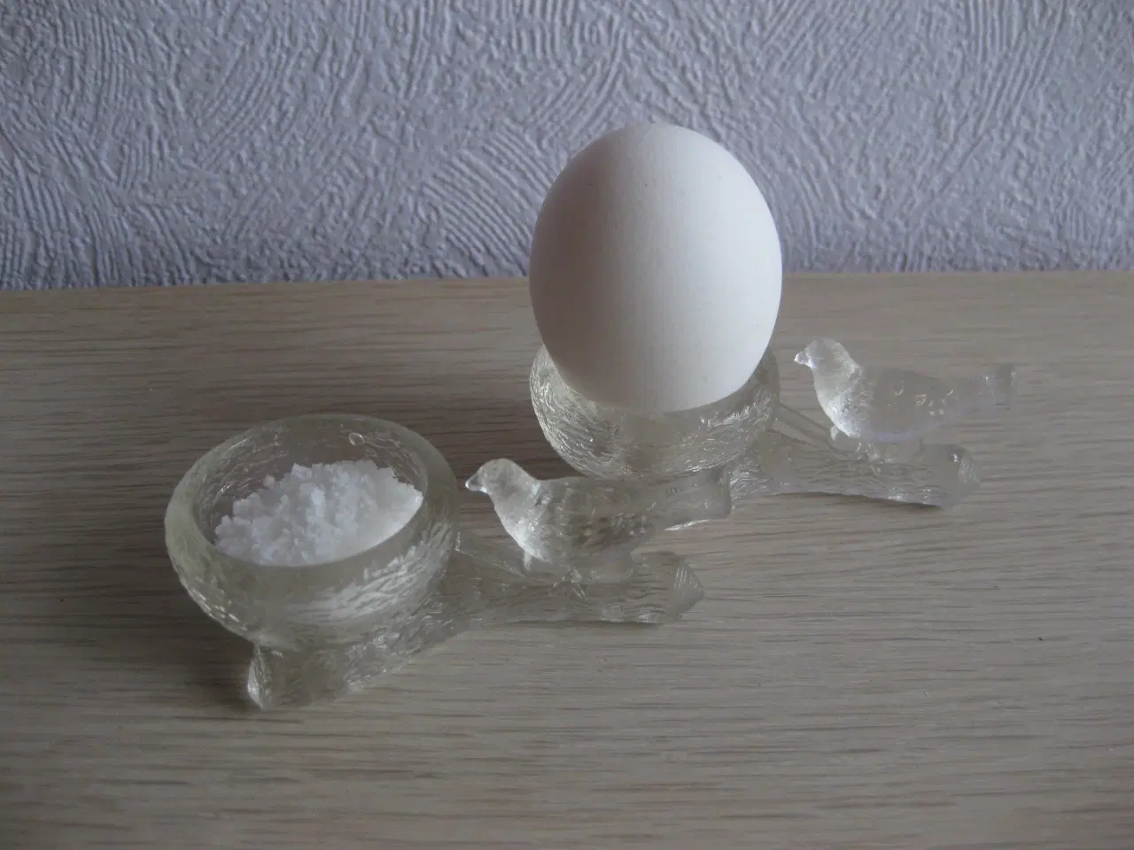Billede 2 - To æggebægre i glas ( fugl på gren med rede).