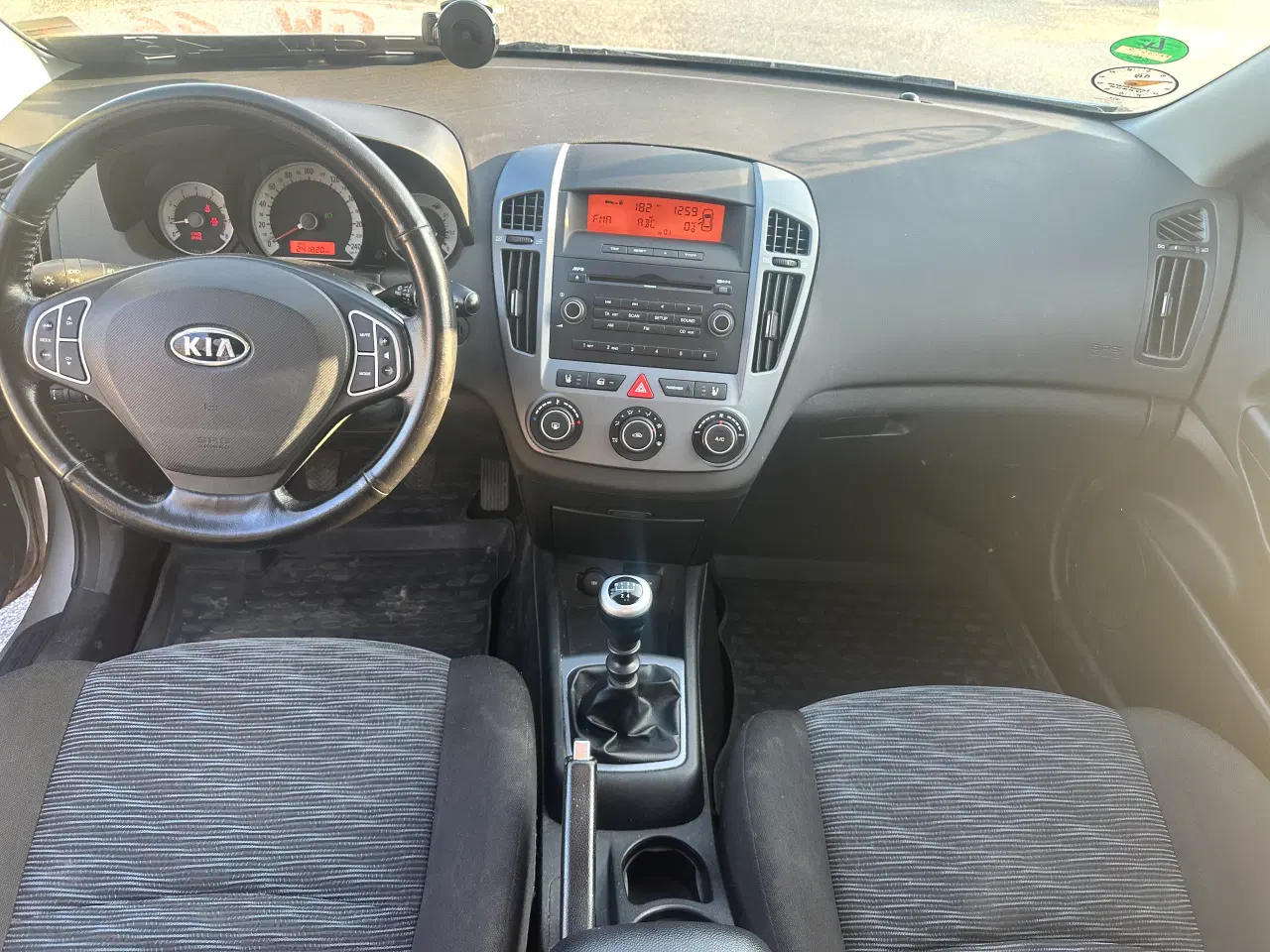 Billede 7 - Pæn og velholdt Kia Ceed 