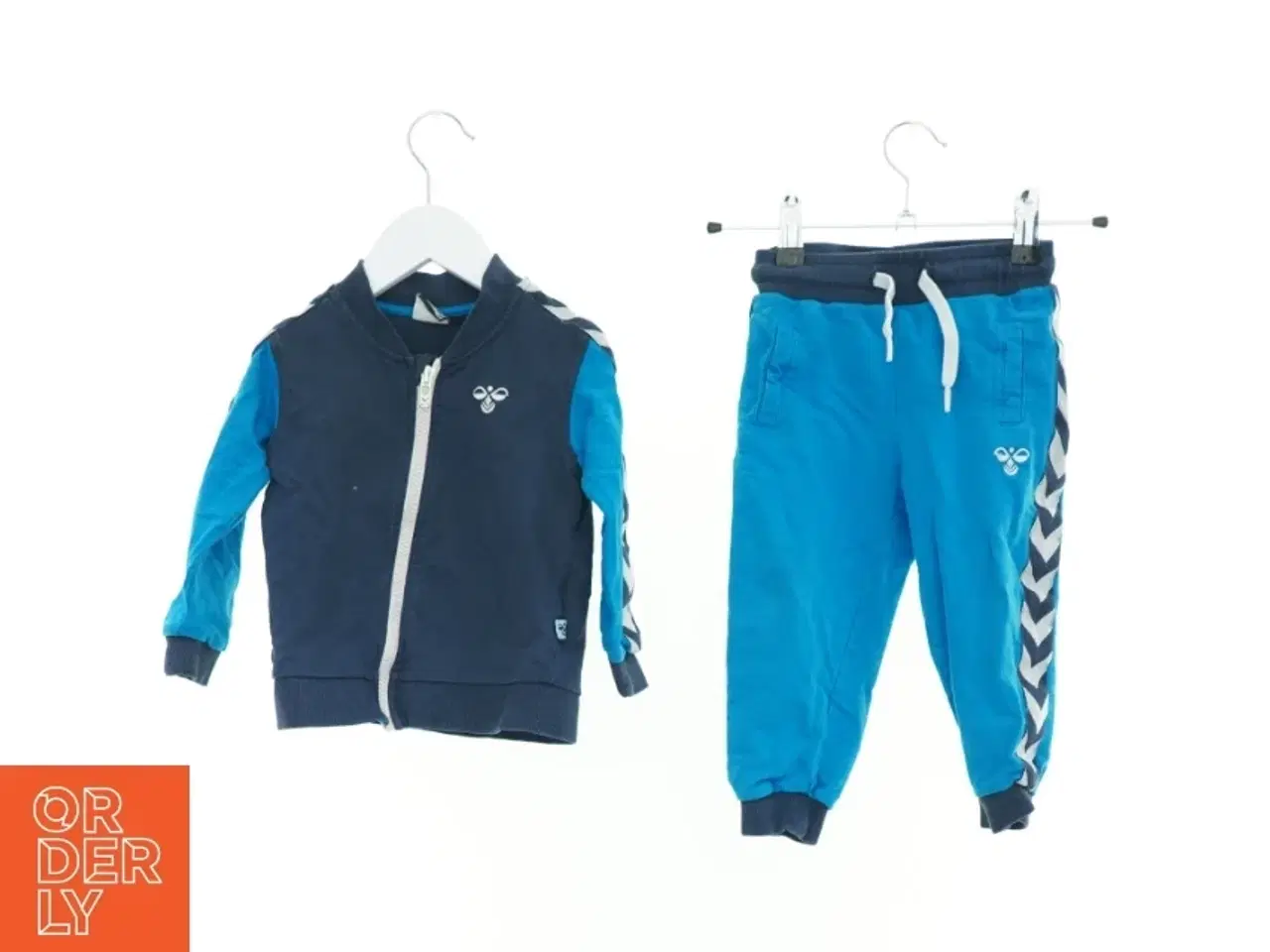 Billede 1 - Sæt (2 stk.) fra Hummel (str. 86 cm)