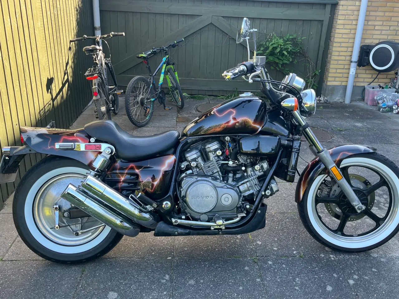 Billede 1 - Honda vf700c Super Magna