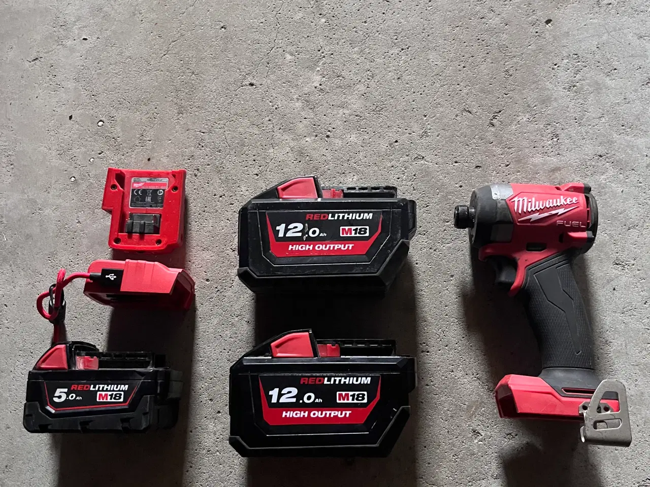 Billede 1 - Milwakee slagskrue maskine og batterier