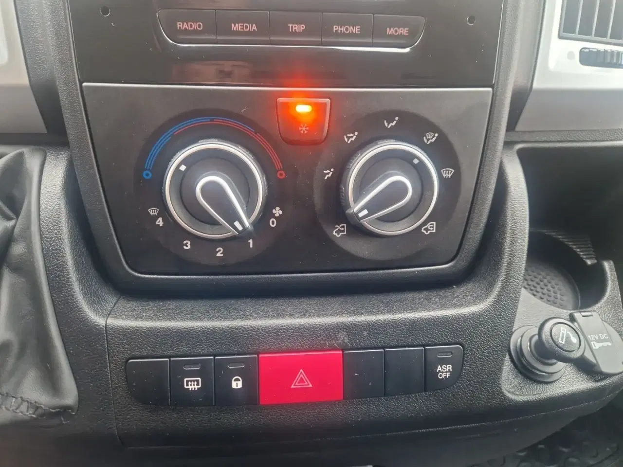 Billede 22 - Peugeot Boxer 333 2,2 BlueHDi 140 L2H2 Premium