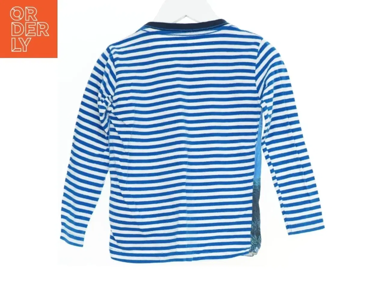Billede 2 - Langærmet t-shirt med fiskeprint fra VRS (str. 98)