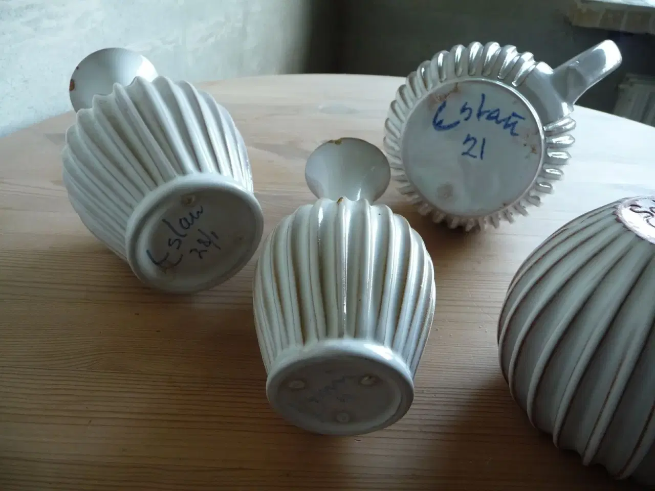 Billede 5 - 4 hvide vaser af mærke Eslem og Sehollef