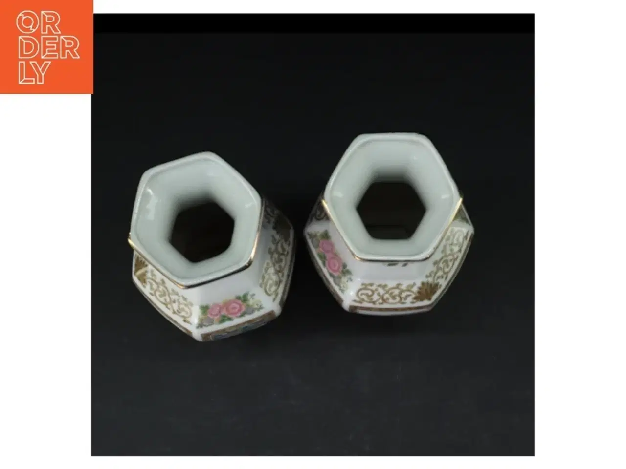 Billede 2 - Porcelænsvaser med blomstermotiver (str. 21 cm)