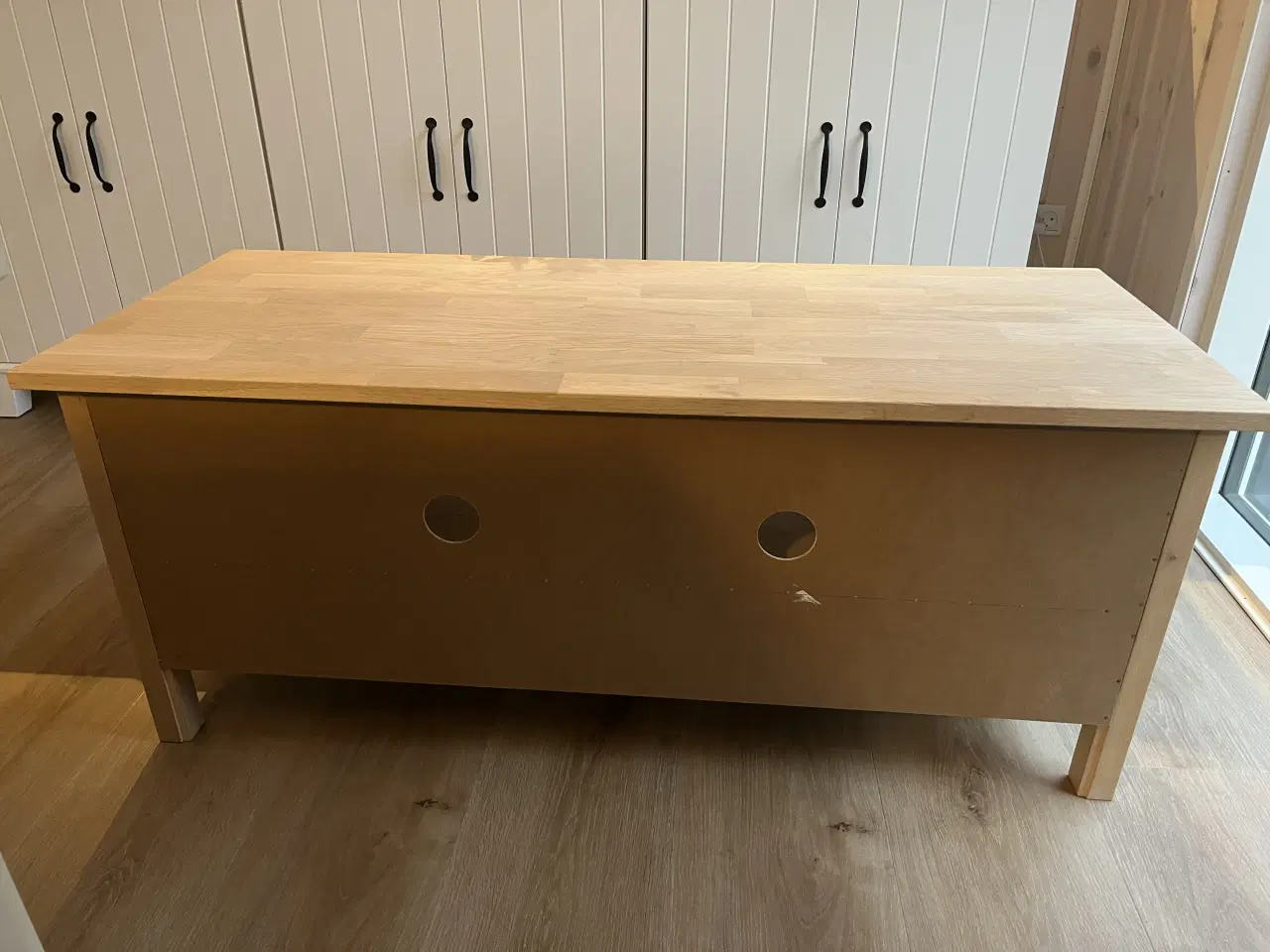 Billede 2 - TV bord med 3 skuffer