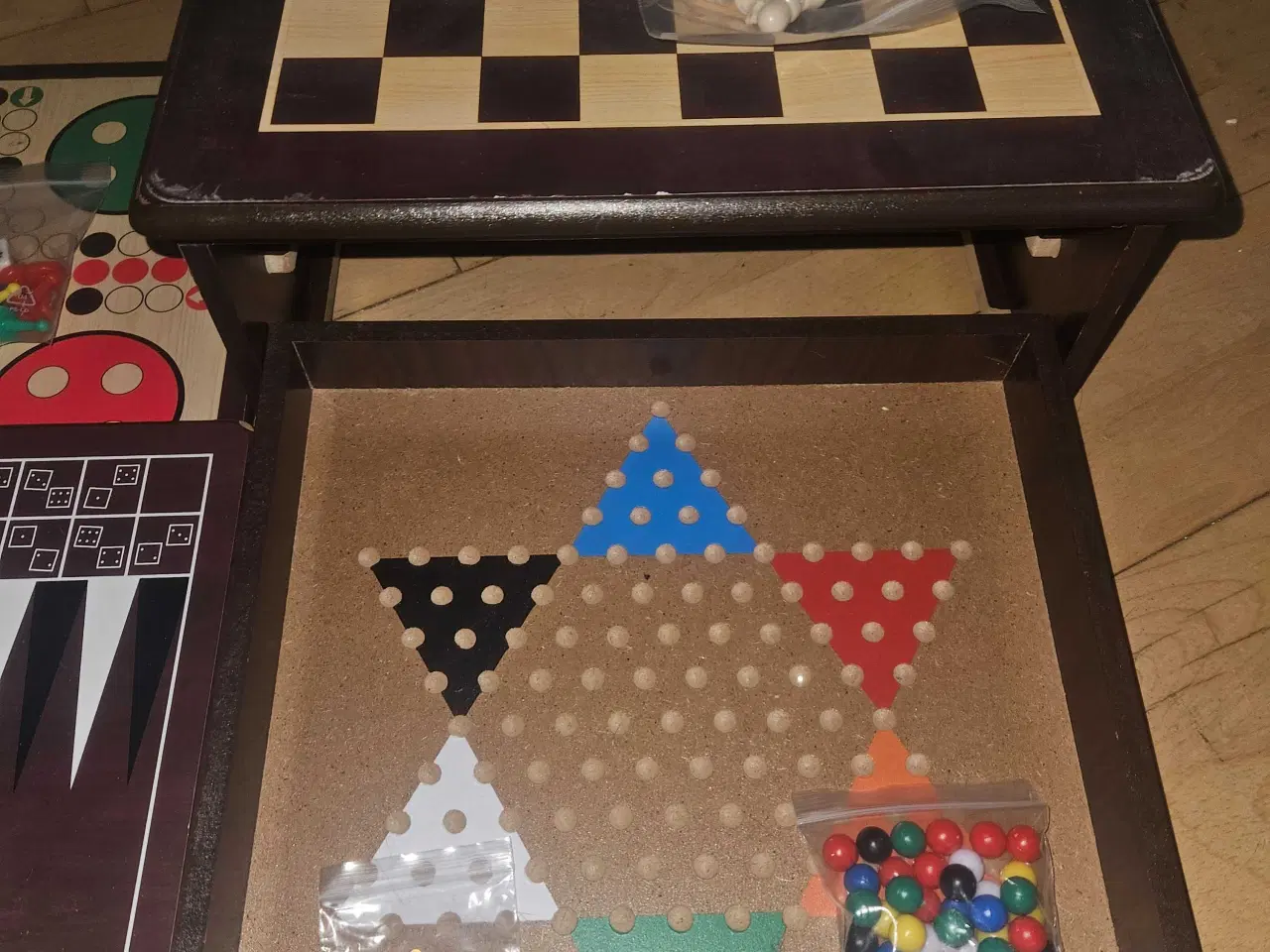 Billede 4 - 4 i et brætspil 