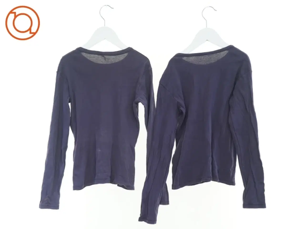 Billede 2 - Bluse (2 stk.) fra Benetton (str. 146 cm)