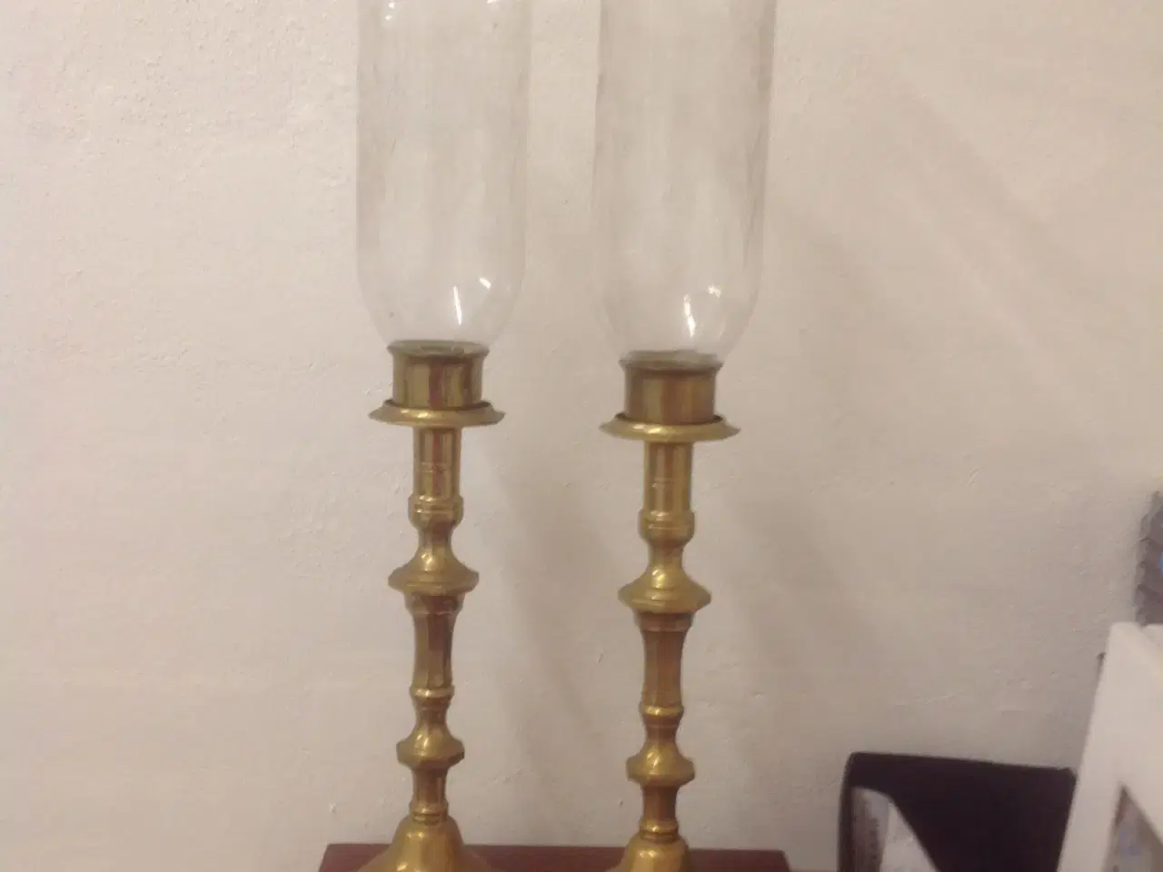 Billede 1 - 2 stk  store lysestager med slebne glas
