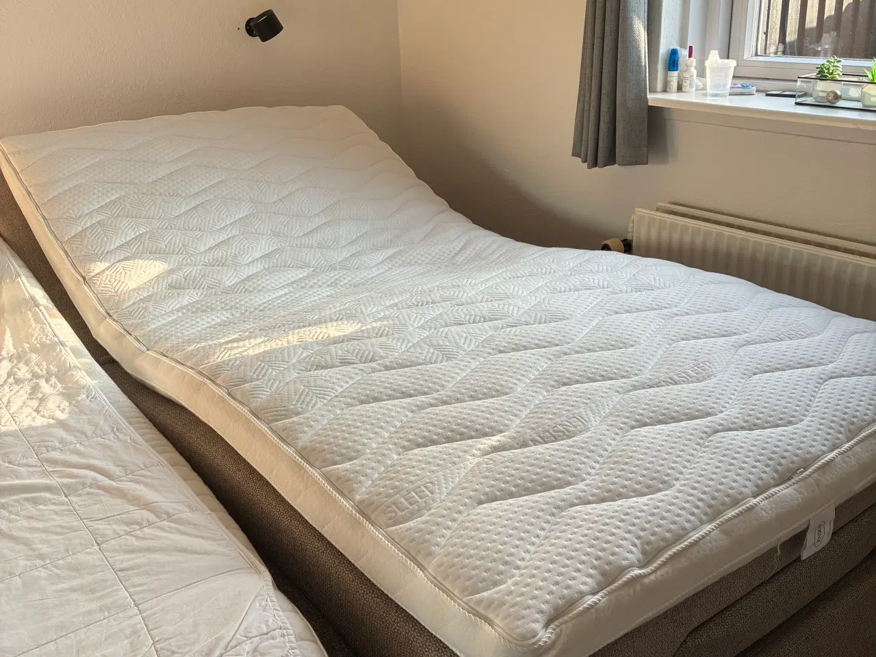 Billede 1 - Jensen Ambassadør Dream Elevationseng m/ madras