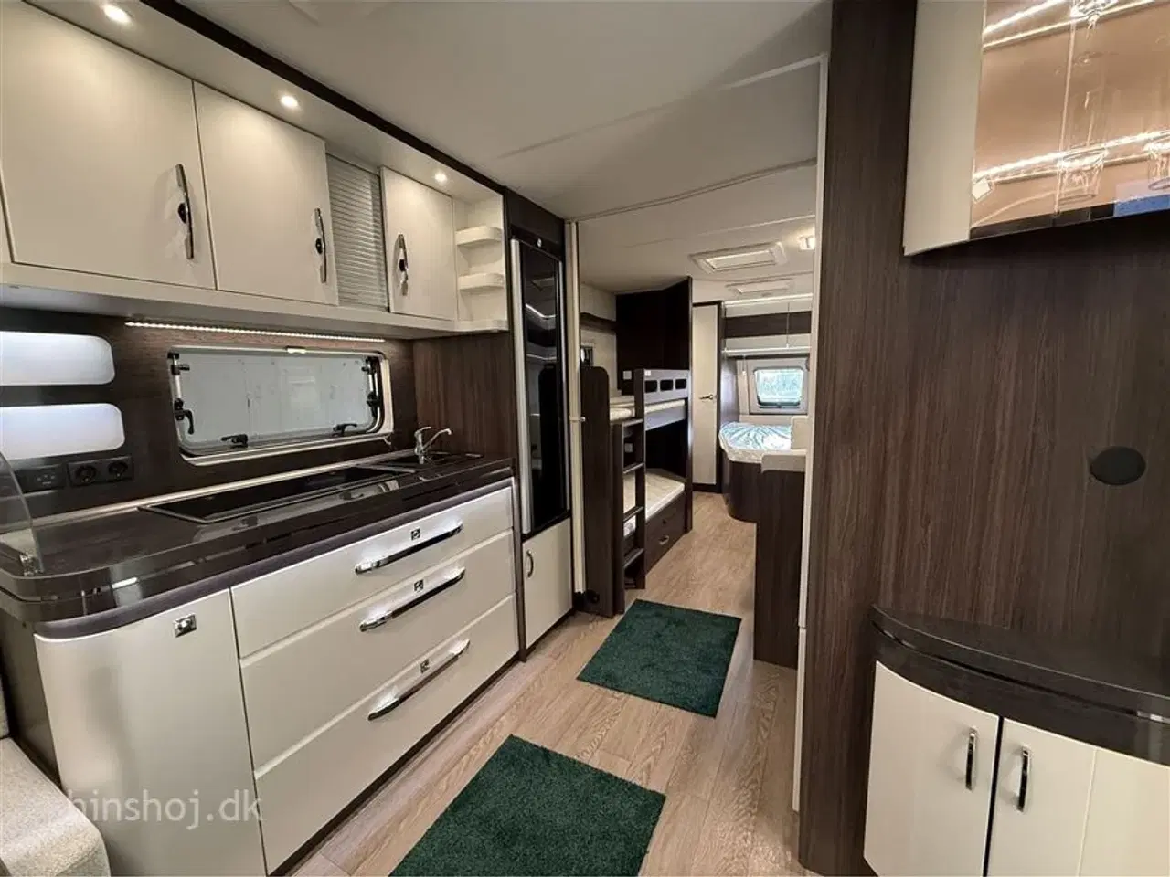Billede 6 - 2026 - Hobby Prestige 720 UKFe   Hobby 720 UKFe med køjer og fransk dobbeltseng fra Hinshøj Caravan