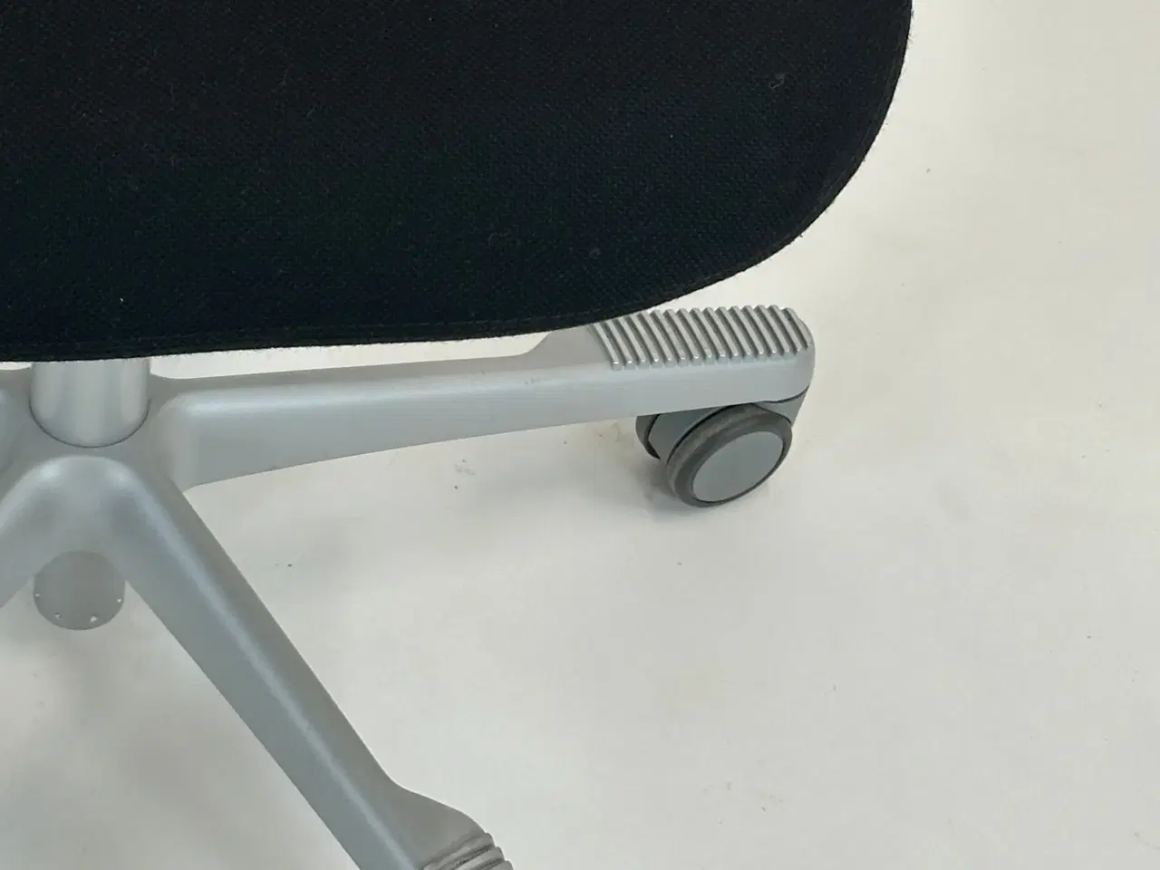 Billede 7 - HÅG Sofi 7200 - 150mm (Sort-Sort knap)