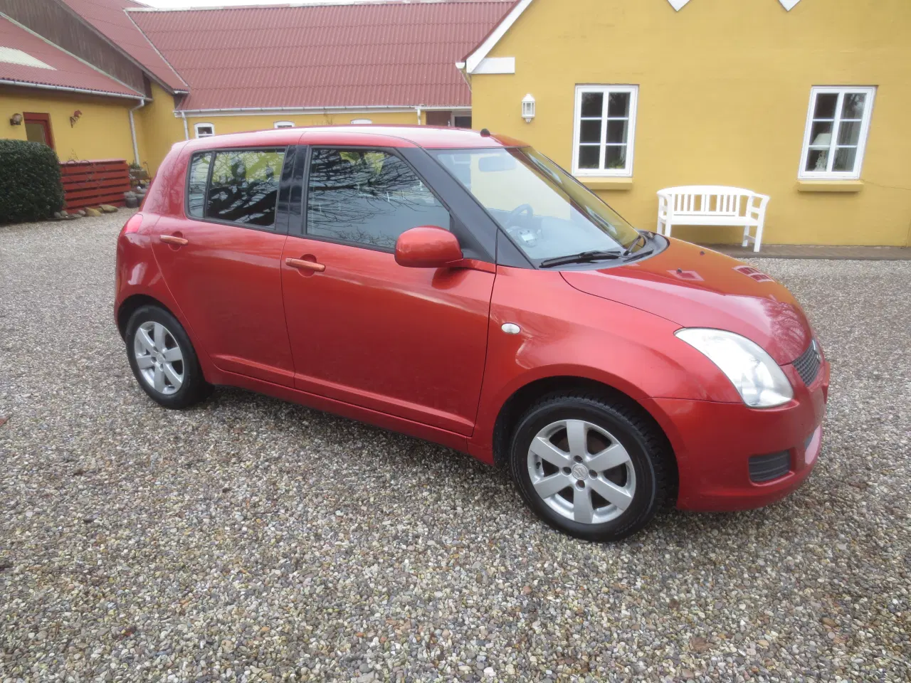 Billede 4 - Pæn Suzuki Swift 1.3 i Synet 2025. 