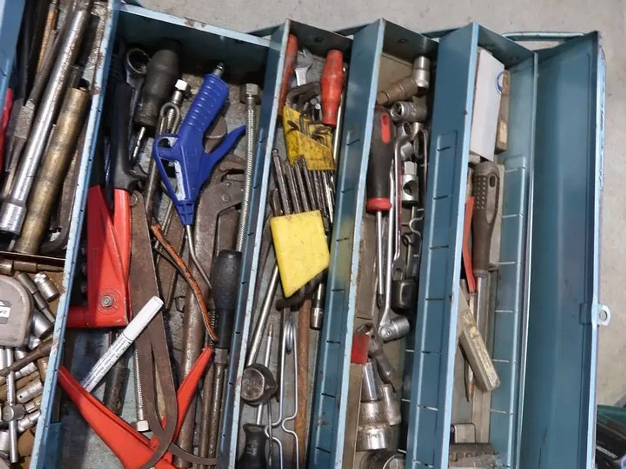 Billede 3 - Værktøjskasse med div. Værktøj