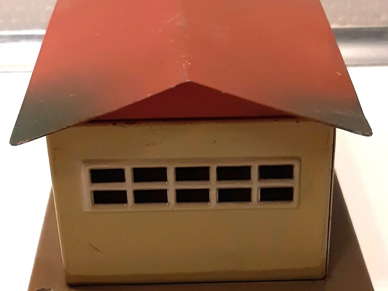 Billede 3 - Märklin pakhus 428.1 i metal.