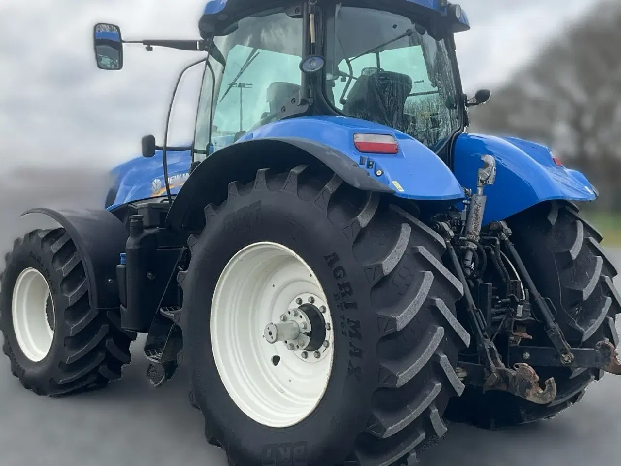 Billede 3 - New Holland T7.250 Med frontlift. Pæn og velholdt traktor