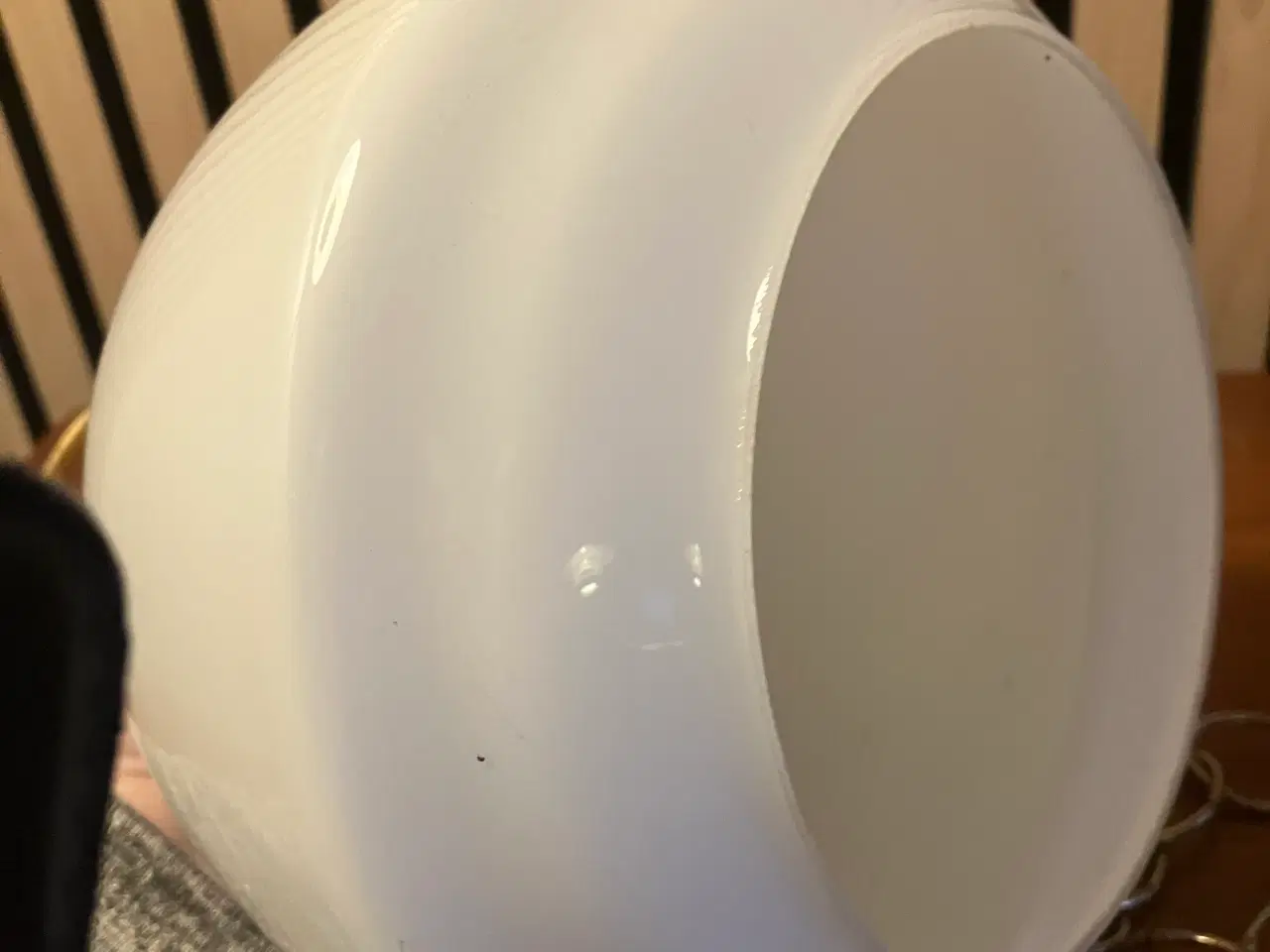 Billede 3 - Pendellampe i opaline glas.