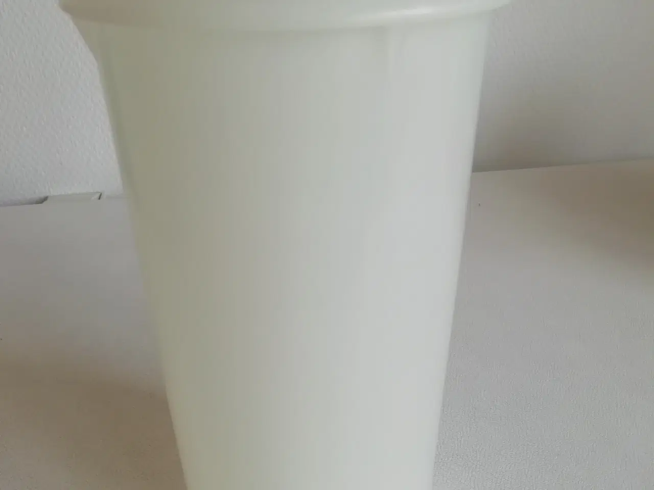 Billede 1 - beholder/kande, Tupperware