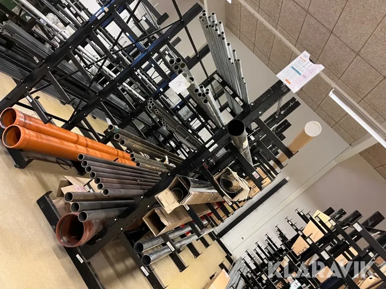 Billede 1 - Grenreol en række