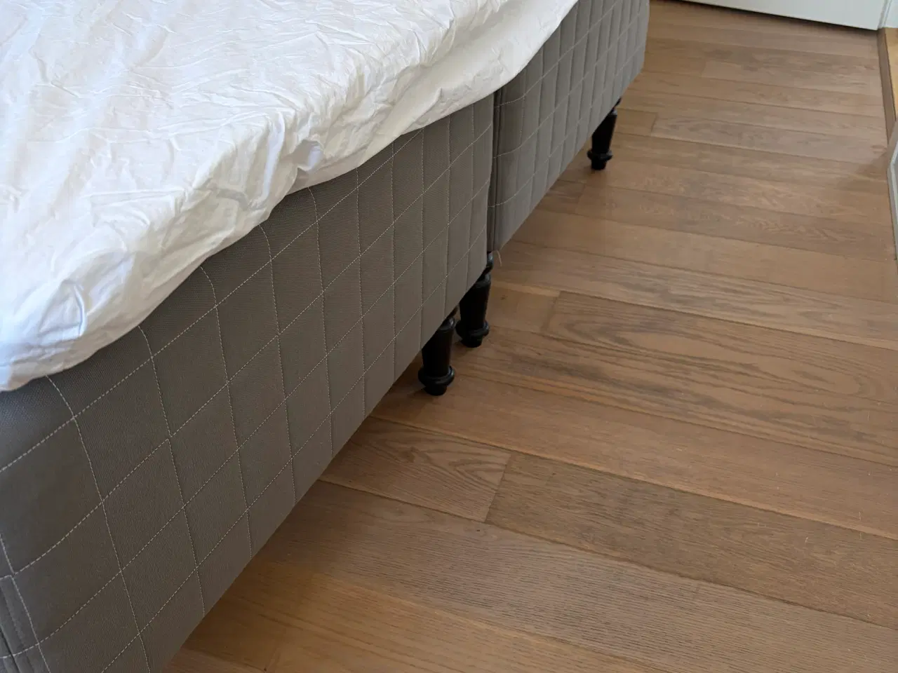 Billede 2 - 2* box madrasser på ben