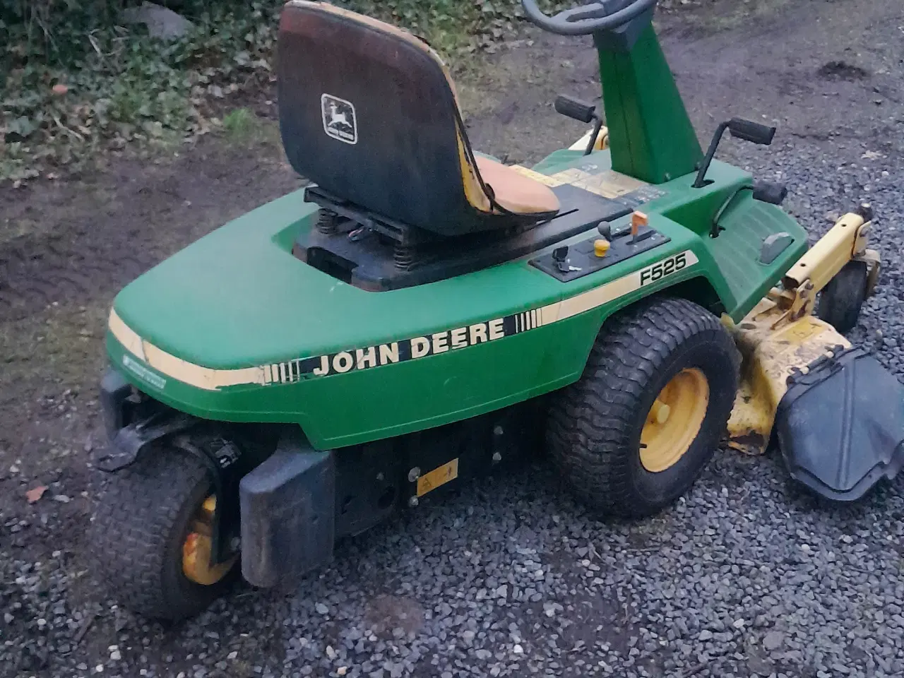 Billede 1 - John deere f525