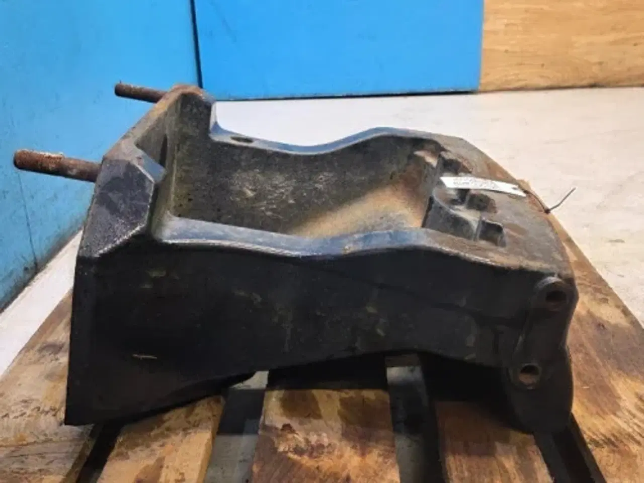 Billede 6 - New Holland T7 Frontvægt Holder 84232748