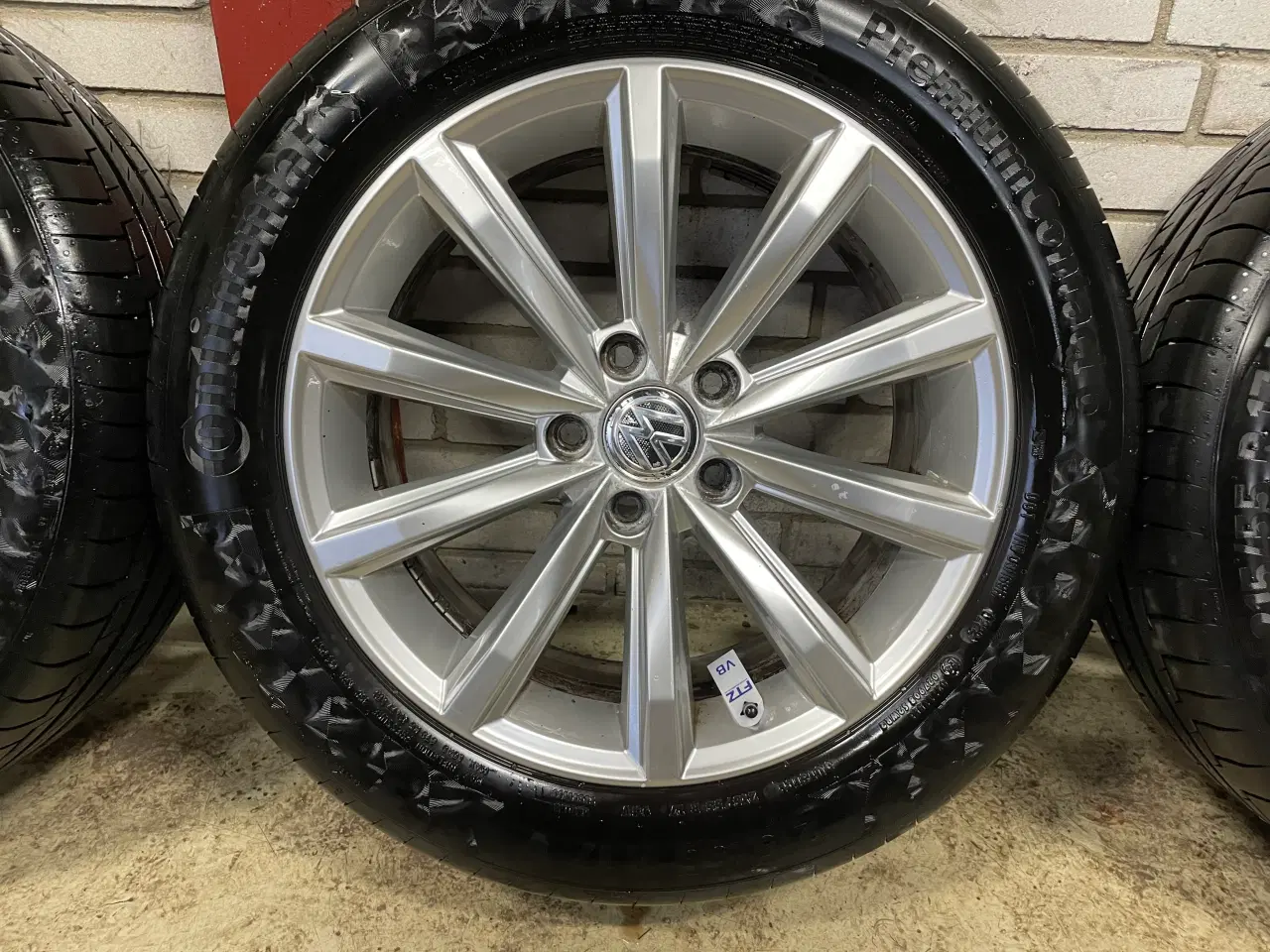 Billede 5 - 17 VW Passat 215/55r17 Ref.101 sommer