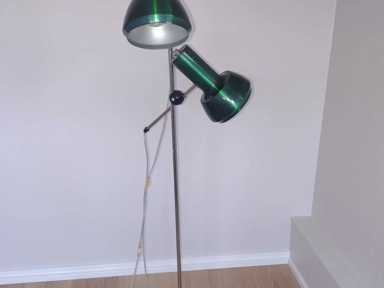Billede 1 - Retro standerlampe i metalgrøn