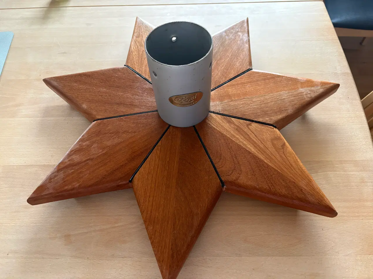 Billede 1 - Juletræsfod sælges