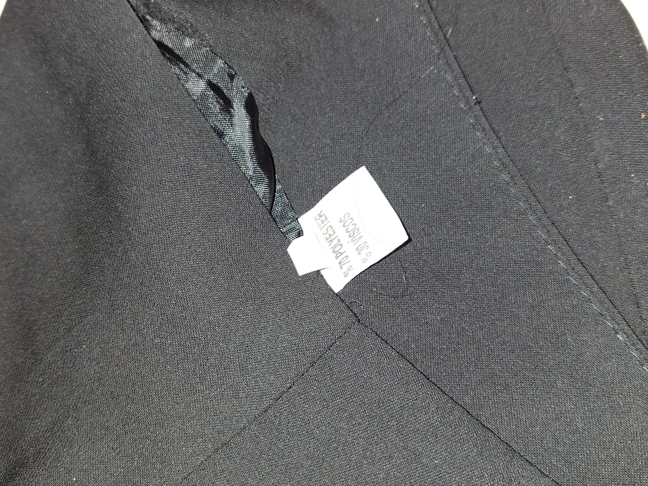 Billede 6 - Nederdel 	