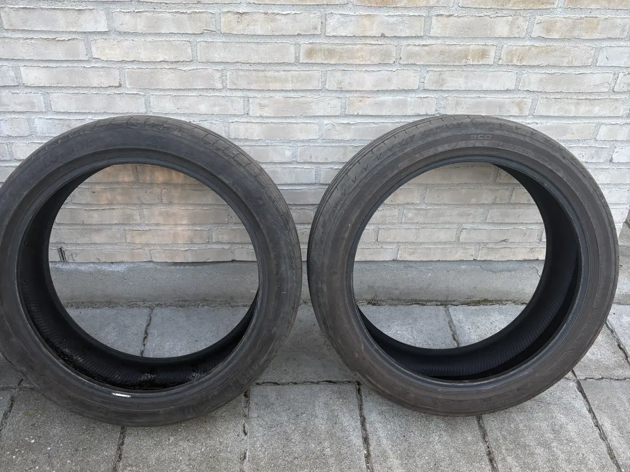 Billede 1 - 235/45 R21 Sommerdæk 